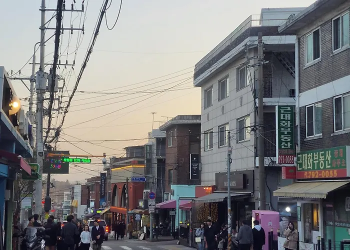 빌라 Newly Renovated Modern #11