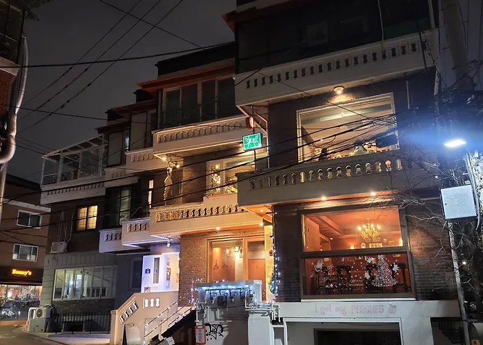 Newly Renovated Modern #11 빌라